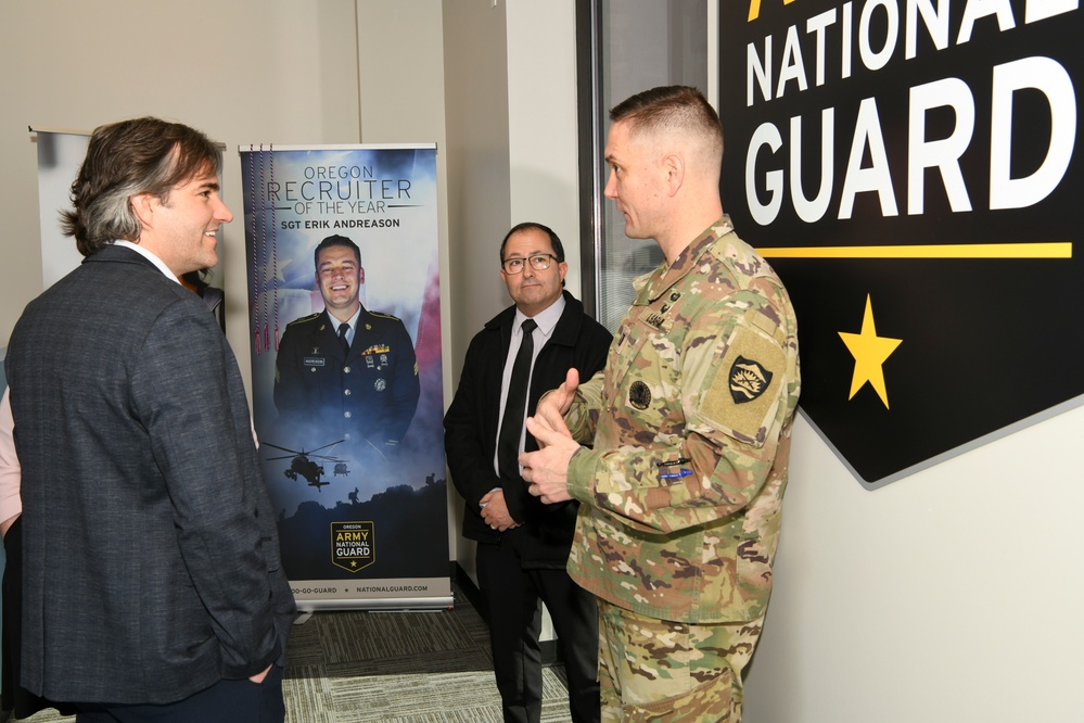 Local Officials assistant opening of new Oregon Army National Guard recruiting office