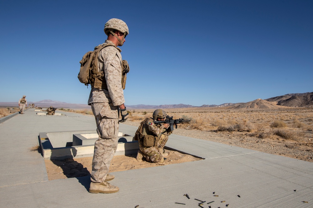 UAE Presidential Guard shoot unknown distance ranges at the Combat Center