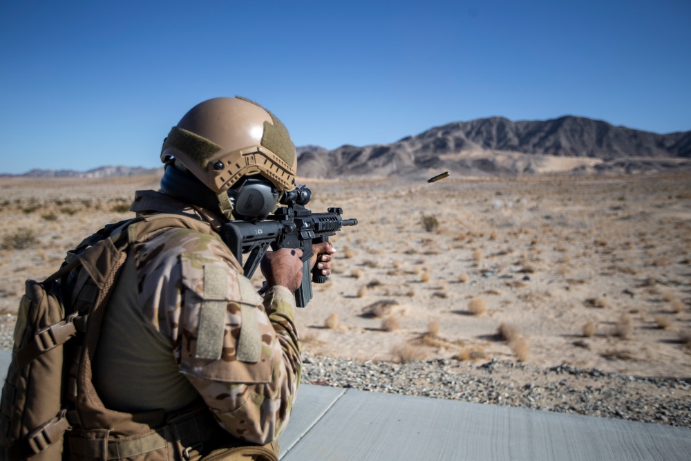 UAE Presidential Guard shoot unknown distance ranges at the Combat Center