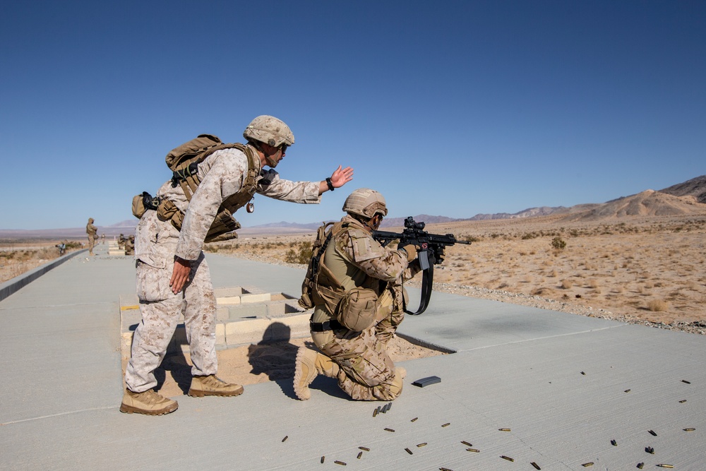 UAE Presidential Guard shoot unknown distance ranges at the Combat Center