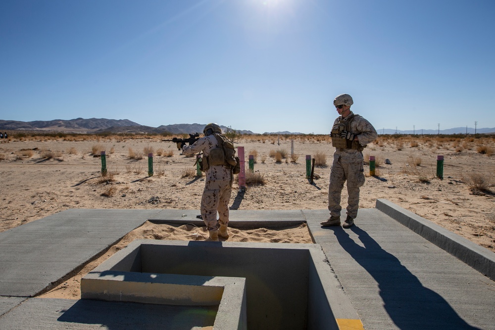 UAE Presidential Guard shoot unknown distance ranges at the Combat Center