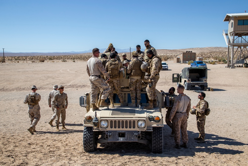 UAE Presidential Guard shoot unknown distance ranges at the Combat Center