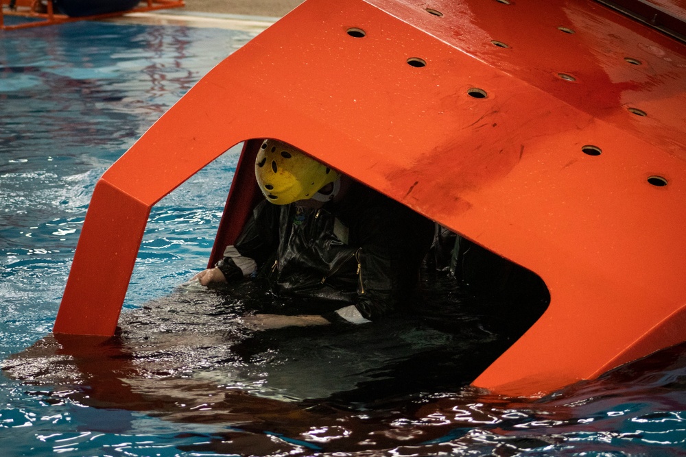 Air CAV Dunker Training