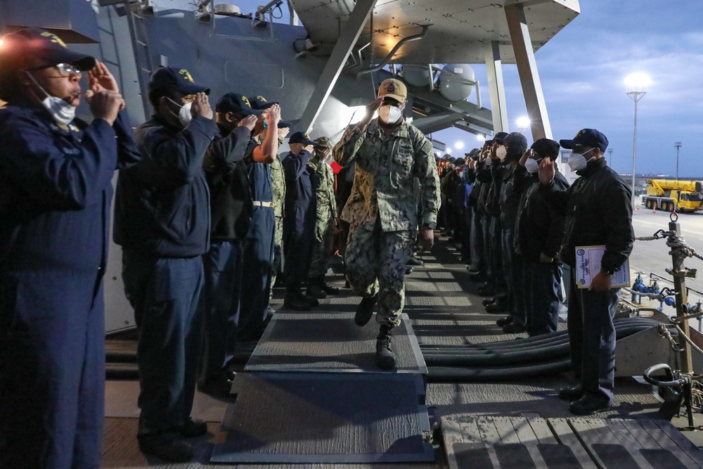 Sailors are rung off USS Ross