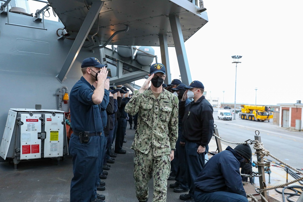 Sailors are rung off USS Ross