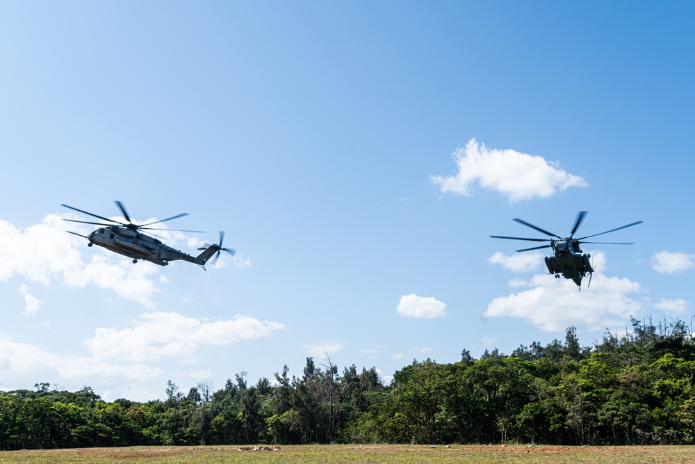 U.S. Marines conduct Jungle Warfare Exercise 22