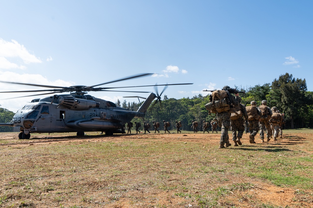 U.S. Marines conduct Jungle Warfare Exercise 22