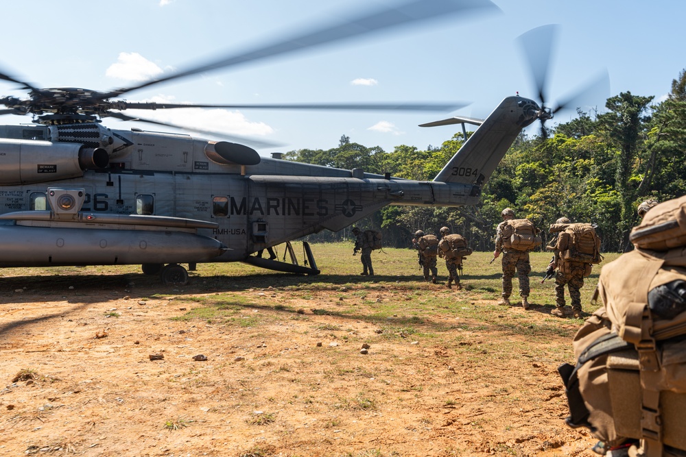 U.S. Marines conduct Jungle Warfare Exercise 22