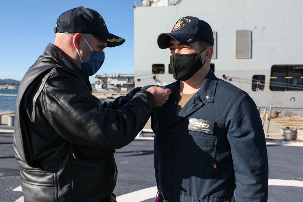 USS Ross holds promotion ceremony