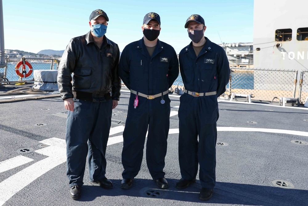 USS Ross holds promotion ceremony