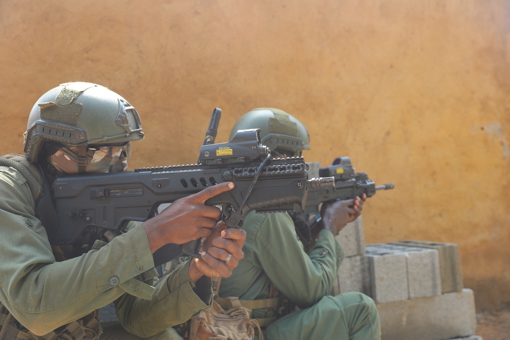 Flintlock Côte d'Ivoire and French village training