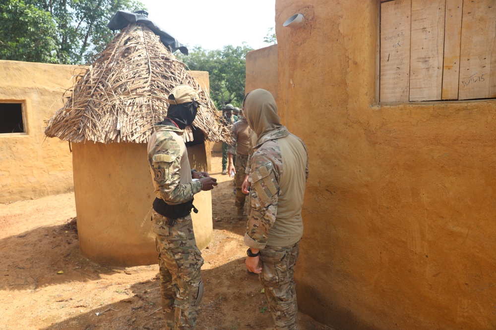 Flintlock Côte d'Ivoire and French village training