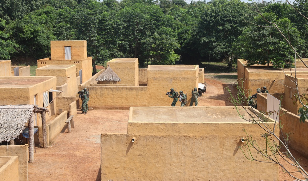 Flintlock Côte d'Ivoire and French village training