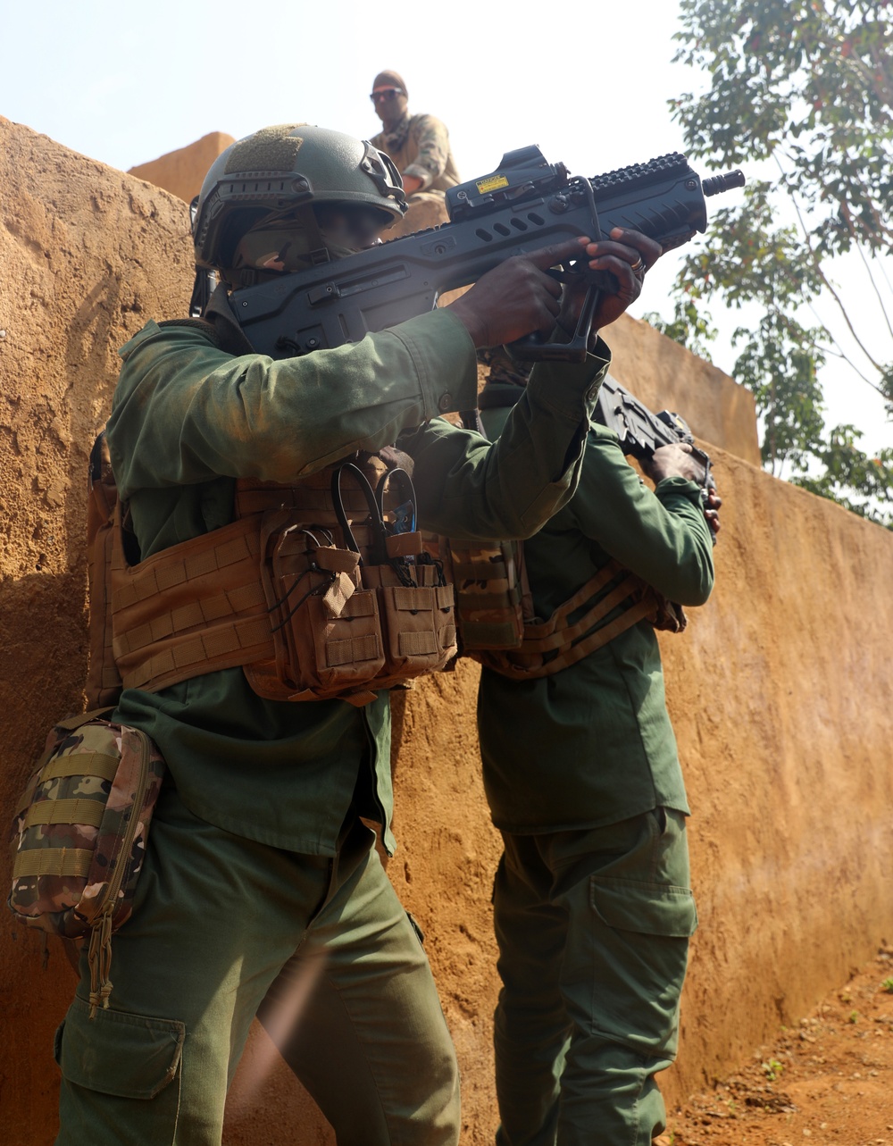 Flintlock Côte d'Ivoire and French village training