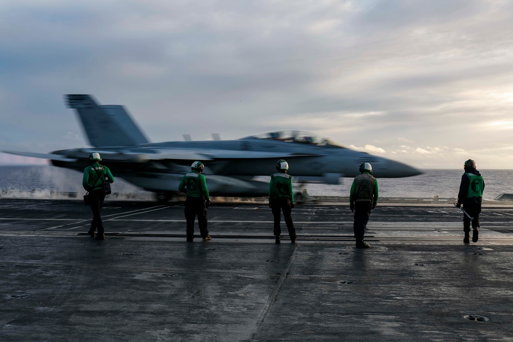 Abraham Lincoln conducts flight operations