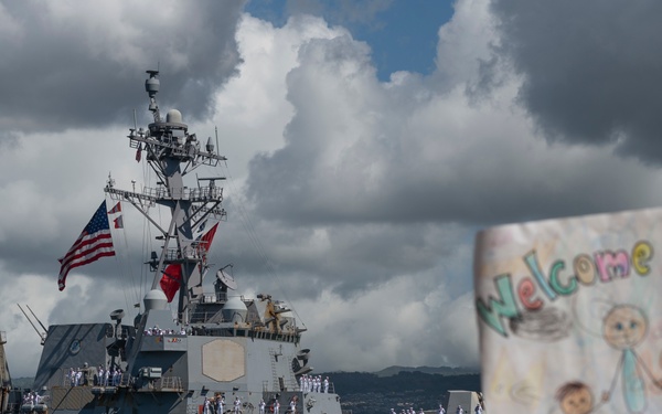 USS Chafee Returns to Pearl Harbor