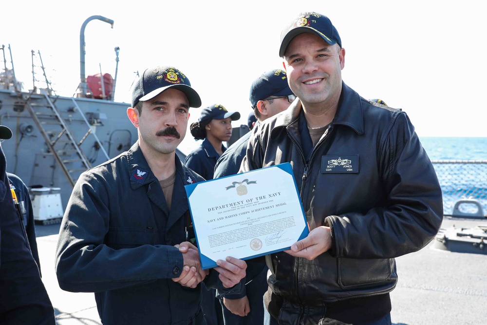 USS Ross Sailors receive awards