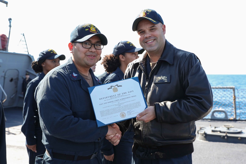 USS Ross Sailors receive awards