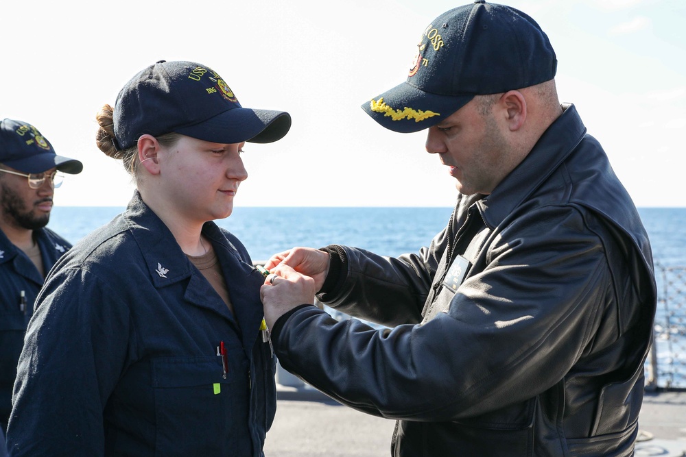 USS Ross Sailors receive awards