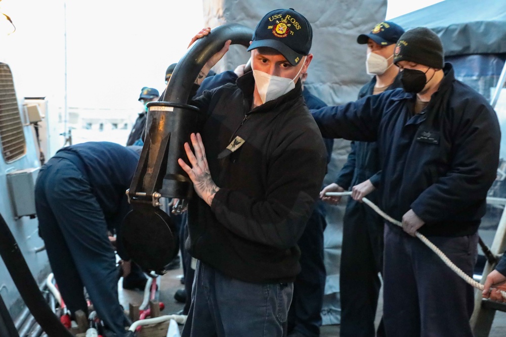 USS Ross leaves port in Rota, Spain