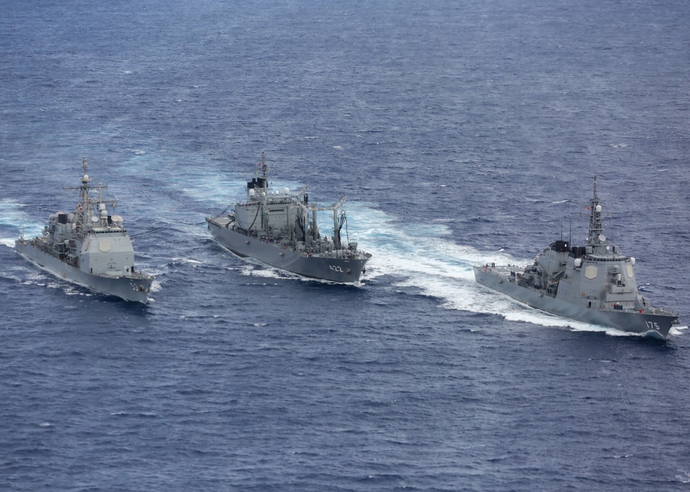 DVIDS - Images - JMSDF Towada and Myoko conduct a RAS with Mobile Bay ...