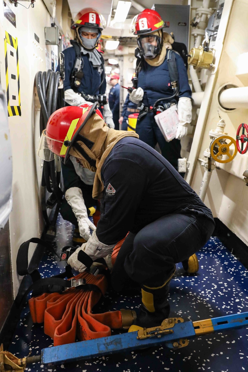 USS Ross holds general quarters drill