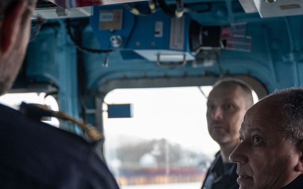 SECNAV visits Norway