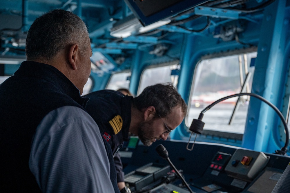 SECNAV visits Norway