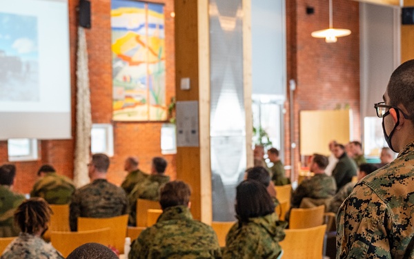 SECNAV visits Norway