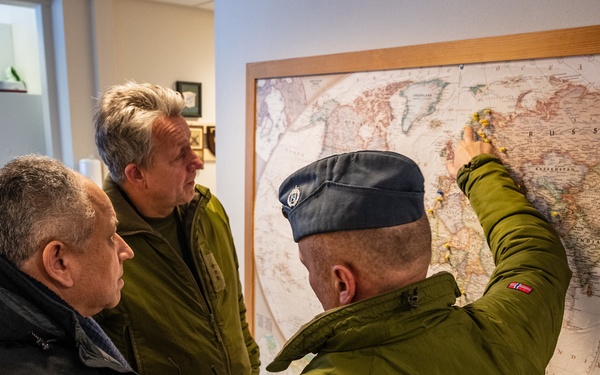 SECNAV visits Norway