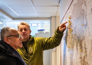 SECNAV visits Norway