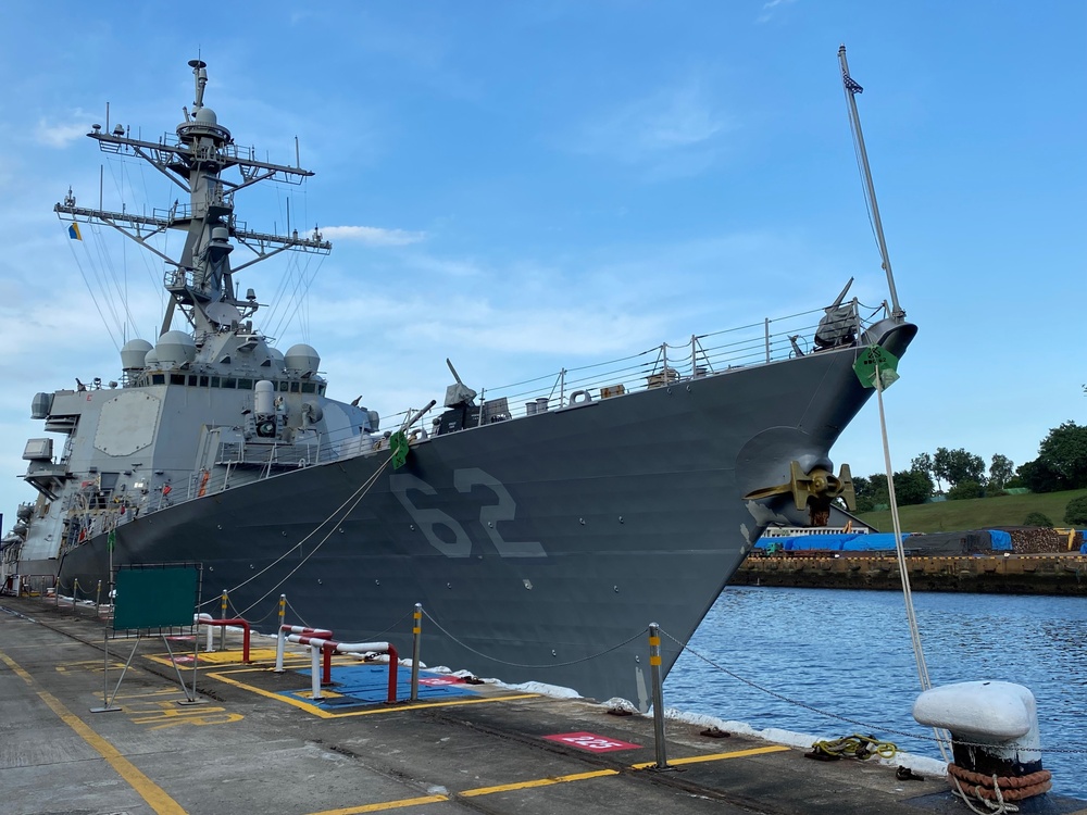 USS Fitzgerald (DDG 62) moors at Sembawang for a quick logistics stop