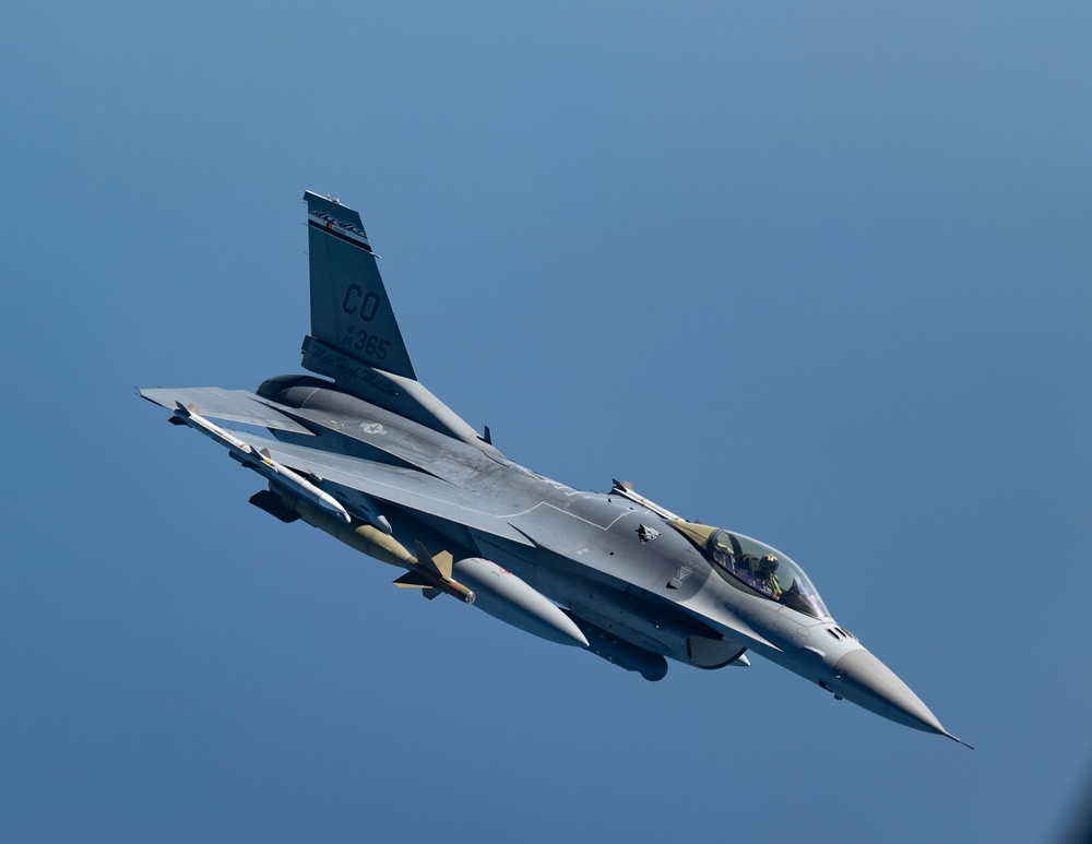 908th EARS KC-10 Extender supports US Navy exercise
