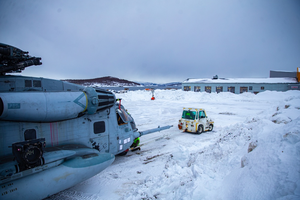 U.S. Marines unload Cape Race