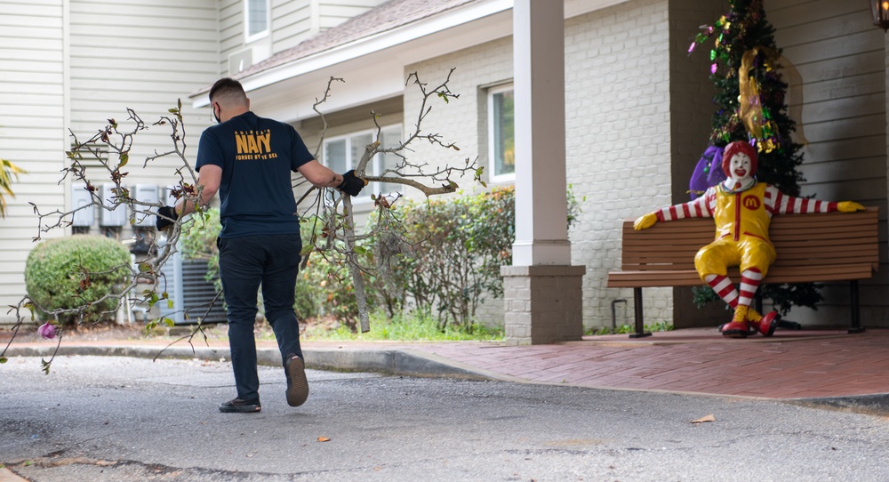 Sailors Volunteer at Ronald McDonald House During Mobile Navy Week