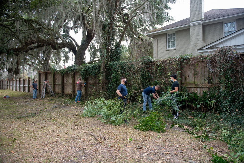 Sailors Volunteer at Ronald McDonald House During Mobile Navy Week