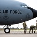 384th EARS trains 55th EFGS in hot-pit refueling KC-135