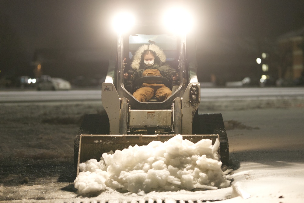 19th CES keeps LRAFB operational during winter storm