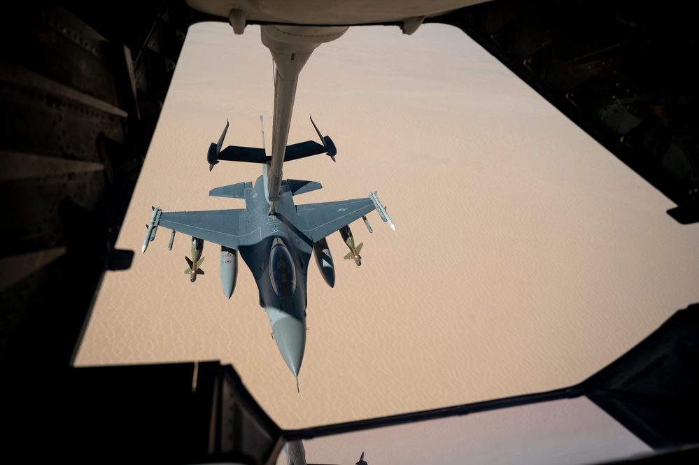 908th EARS KC-10 Extender supports US Navy exercise