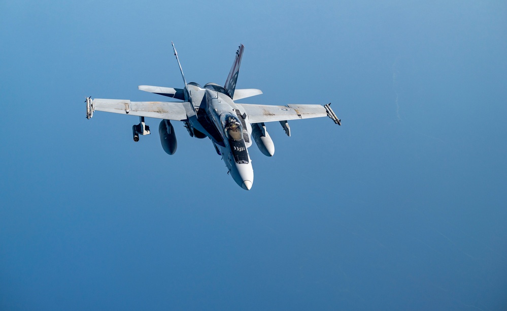 908th EARS KC-10 Extender supports US Navy exercise