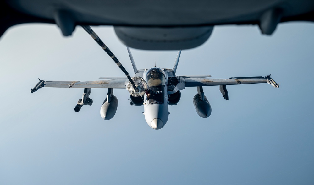 908th EARS KC-10 Extender supports US Navy exercise