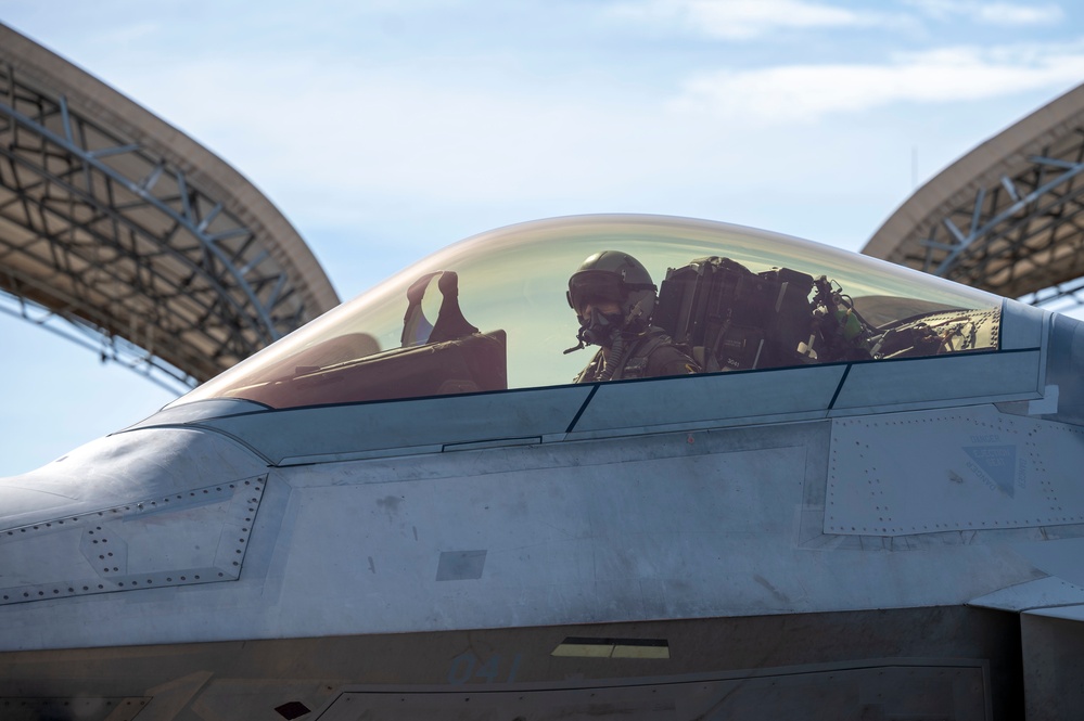 Learning to ride a Raptor; the 43d FS Mission