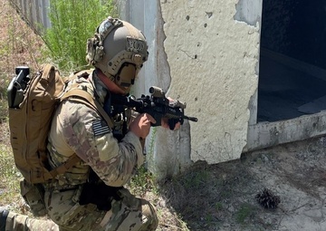 Airborne Explosive Ordnance Disposal Soldier wins 52nd EOD Group Best Warrior competition