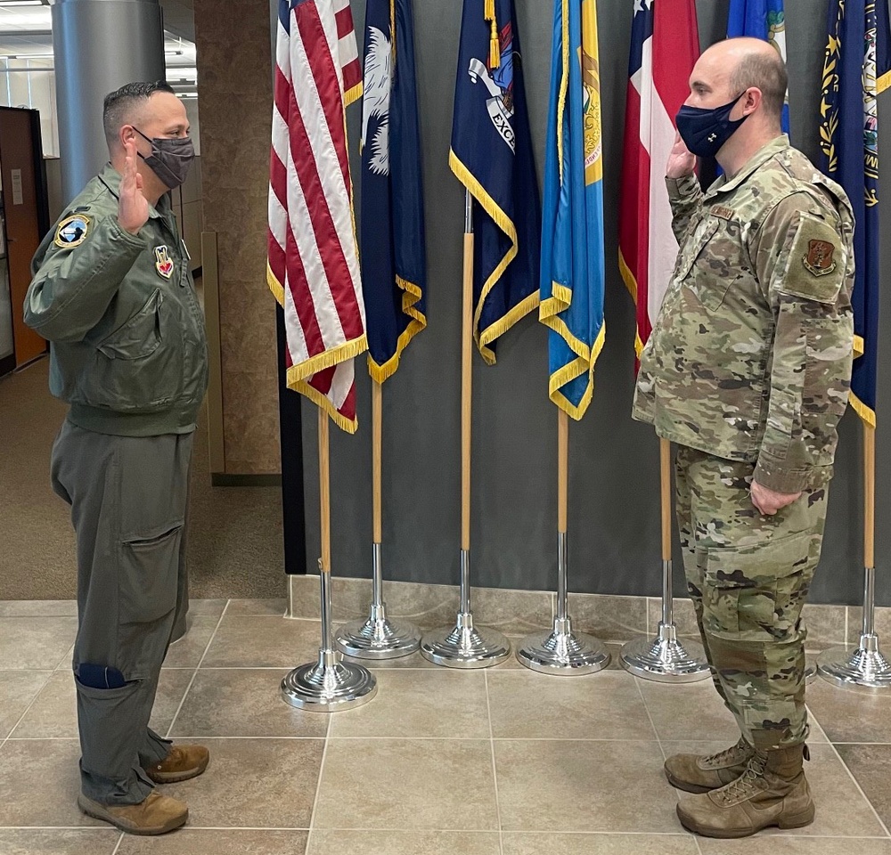 Deckard reenlists in New York Air National Guard