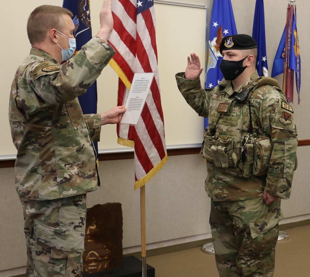 Relyea reenlists in New York Air National Guard