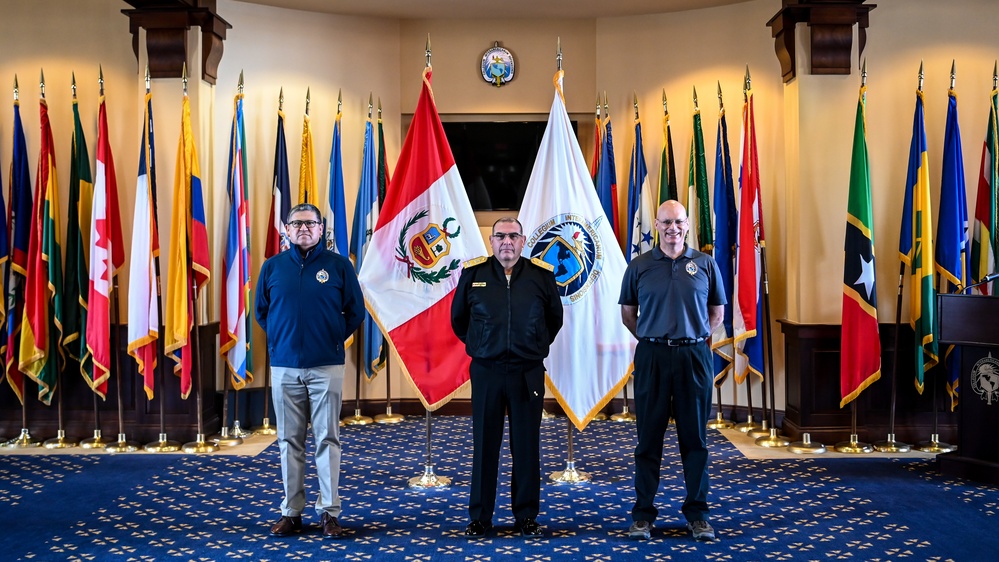 Peruvian Contralmirante Nelson Montenegro Pacheco Visits IADC