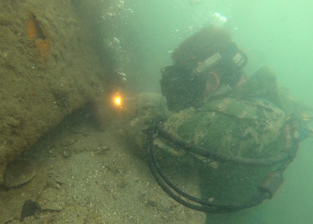 Mobile Diving and Salvage Unit One Exothermic Cutting