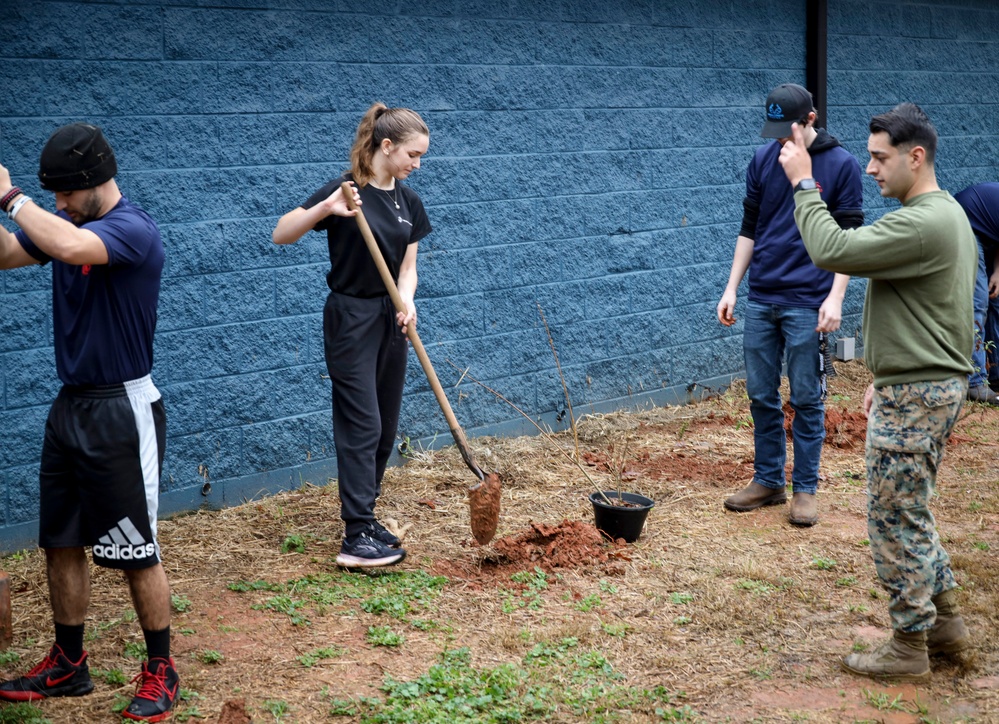 U.S. Marines and Poolees Volunteer at Local Animal Shelter