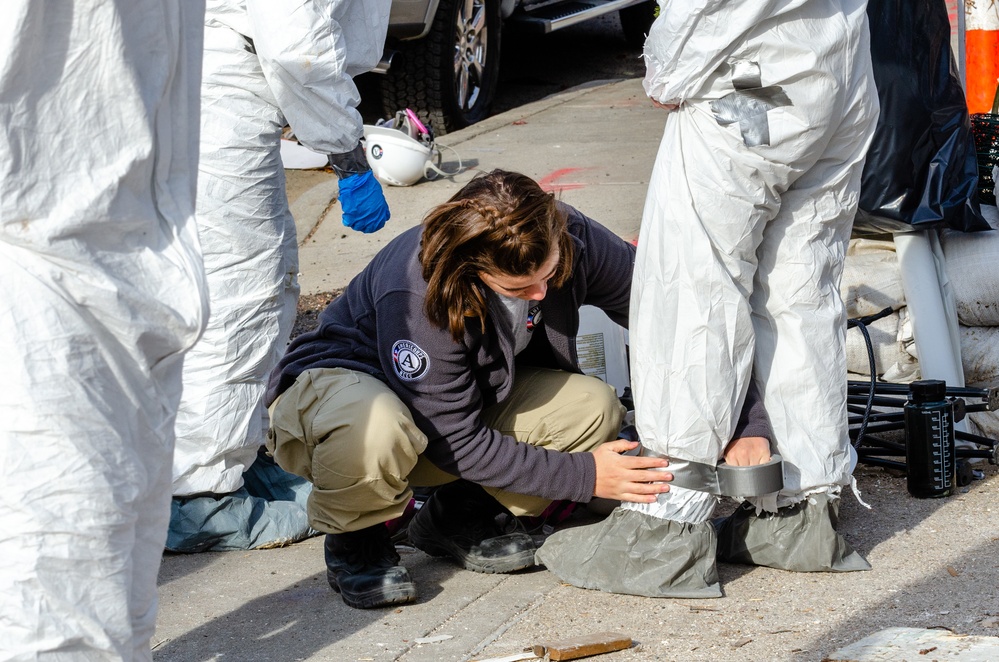 FEMA, AmeriCorps Help Residents Recover from Ida