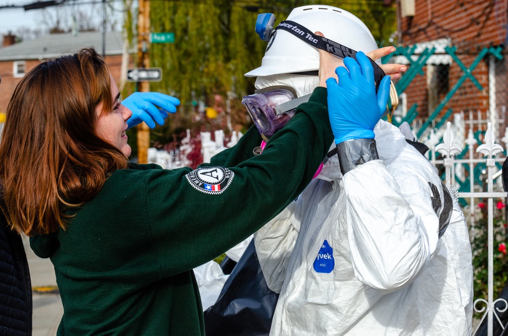 FEMA, AmeriCorps Help Residents Recover from Ida